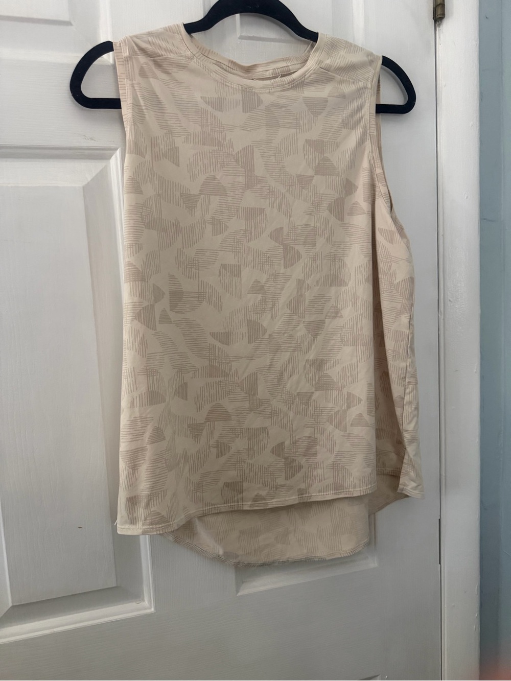 REI Co-op Women’s Large Beige Geometric Performance Tank Top